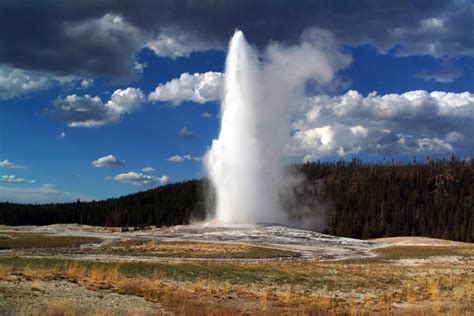 round the clock stories the old faithful