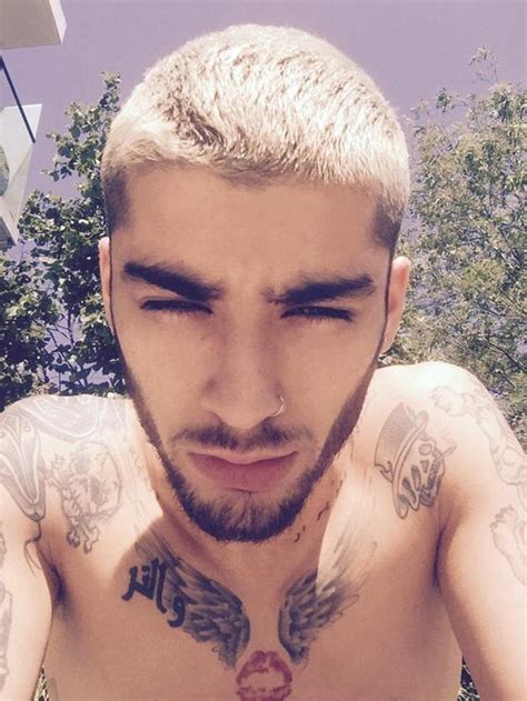 Zayn Malik Shows Off Tattoos As Fans Call For Perrie Edwards Break Up