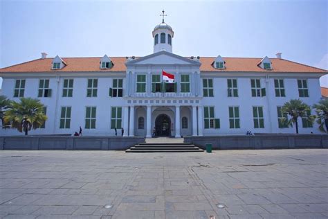 kota tua jakartas elegant  faded  town gears   renewal