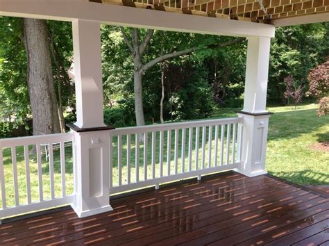 8 Ft White Vinyl Porch Railing In 2020 Porch Columns Front Porch