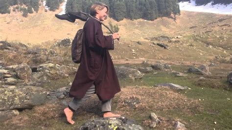 so badass zel walks barefoot in the himalayas my vlog 522 youtube