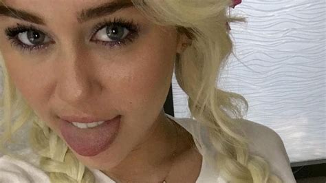 Miley Cyrus Just Posted The Gayest Selfie Ever Teen Vogue