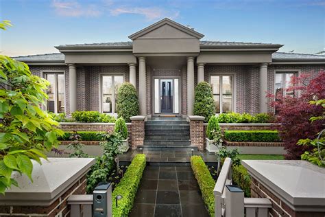 exquisite single level englehart home aus luxury homes mansions  sale luxury portfolio
