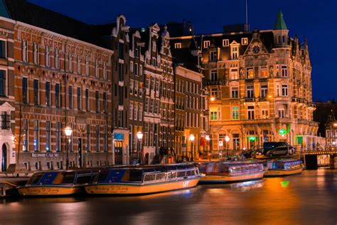 attractions  amsterdam   worth  visit    time travellers stacyknows