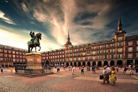 la plaza mayor easy espanol