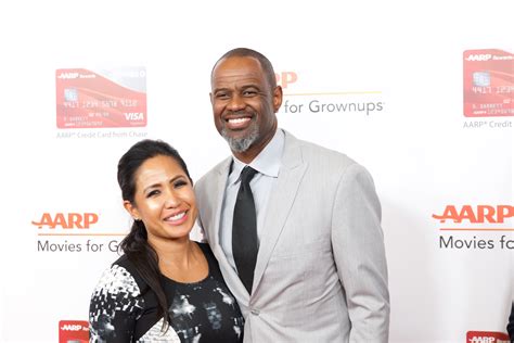 Brian Mcknight Gets Married To Longtime Girlfriend In Nye Wedding