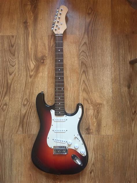 electric guitar sunburst colour  bearsden glasgow gumtree