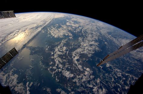 la terra vista dallo spazio esperienza che cambia la vita giornale