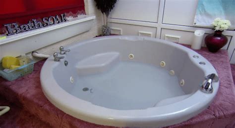 come dine with me contestants stumble across sex bath in