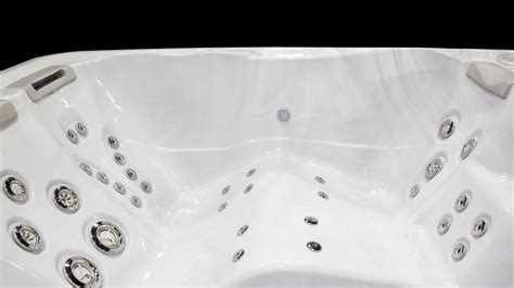 luxury hot tubs self cleaning 790 spa from hydropool