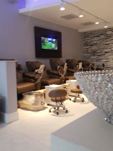 halo nails spa   stage kitchen bar  twisted trunk brewing
