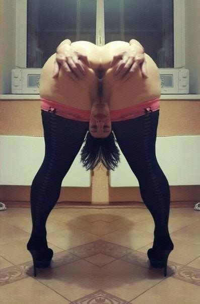 amateur russian milf with wide hips medium quality porn pic amateur