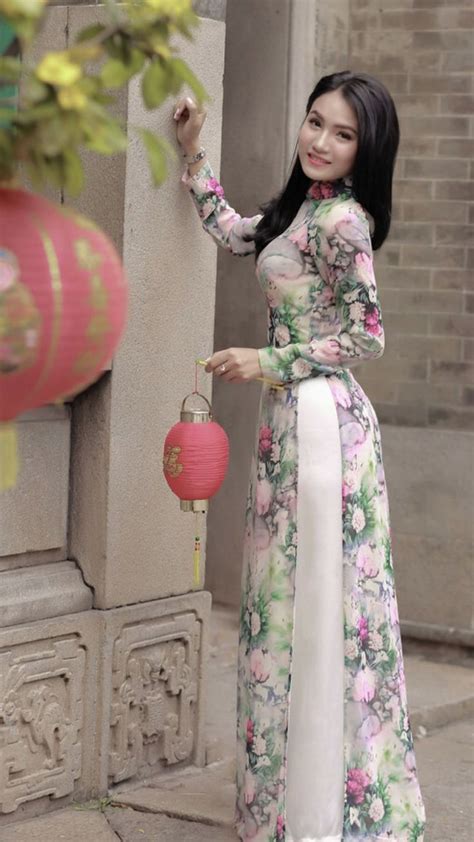 Pin By Duy On Ao Dai Viet Nam Girls Long Dresses Vietnamese Long