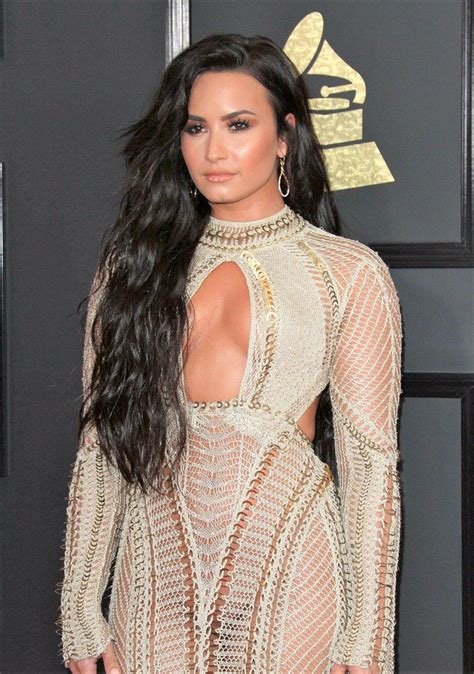 Demi Lovato Pussy Seen At The 59th Grammy Awards Scandal
