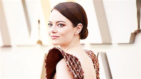 Emma Stone’s Dress At Oscars 2019 — Wows In Red Sequin