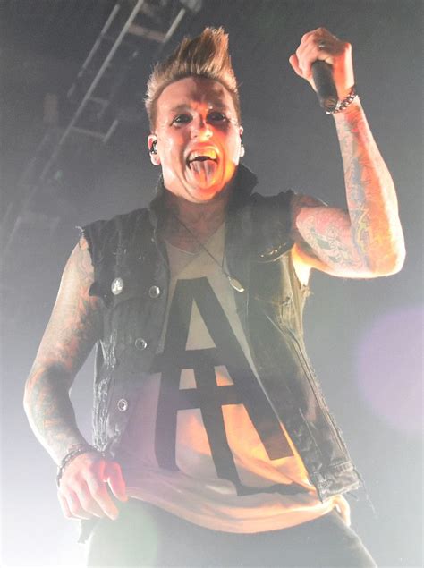 jacoby shaddix photos photos papa roach and seether in