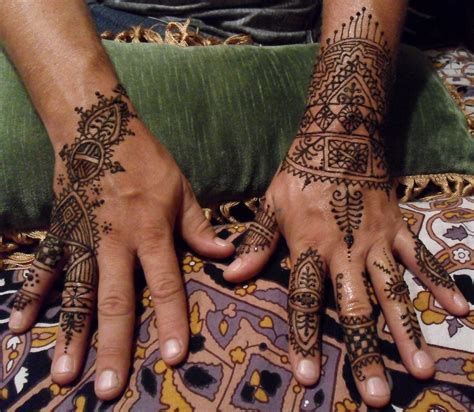 Best 25 Henna Men Ideas On Pinterest Mens Arm Ring Tattoos Henna