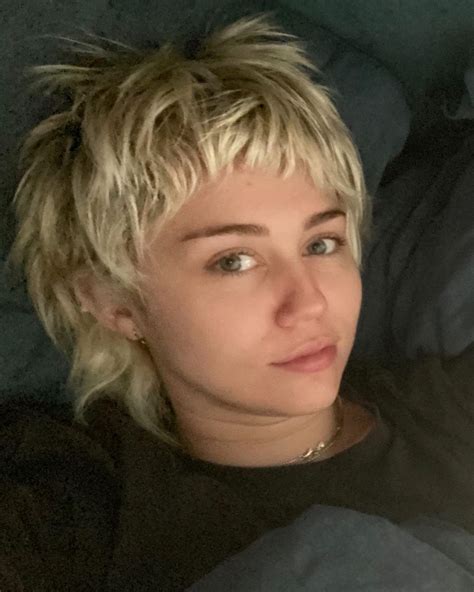 miley cyrus transforms her hair into a pixie mullet with help from mom