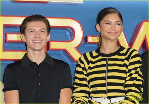 spider man stars tom holland and zendaya are dating