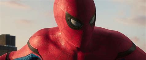 video new trailer for spider man homecoming no suit