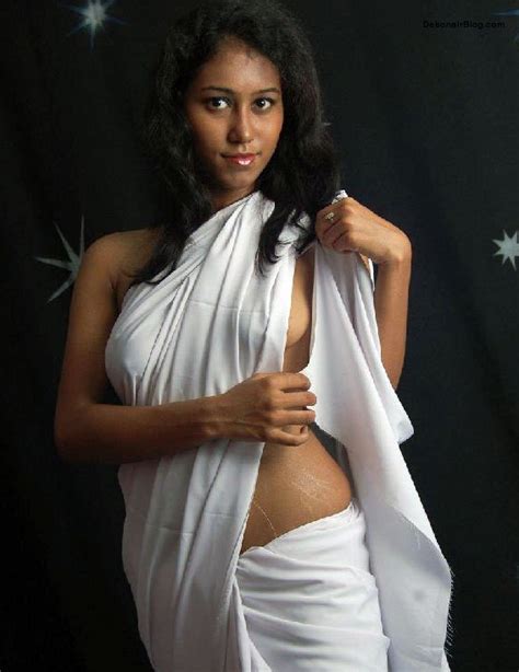 Bollywoodstarinfo Kerala Model Super Hot Saree Pictures
