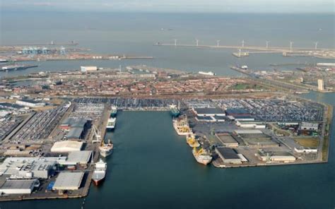 port  zeebrugge takes brexit preparations  channel   british ports event
