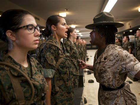 the marine corps has no idea how to fix its nude photo sharing scandal business insider
