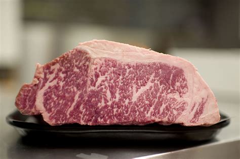 fight  real kobe beef  coming   restaurant   eater