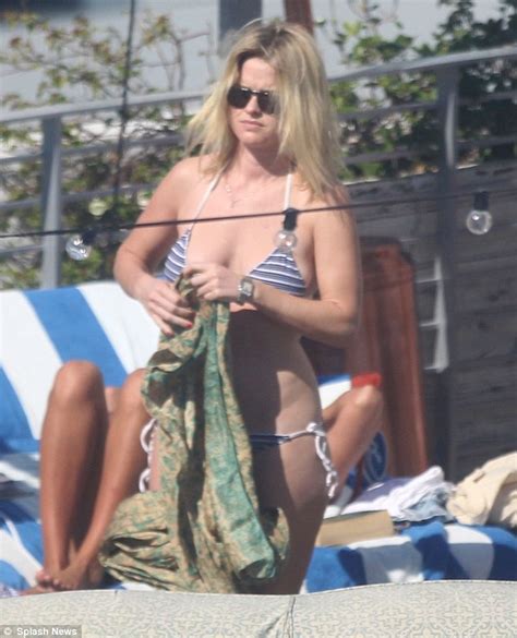 katching my i alice eve flaunts her sensational curves in