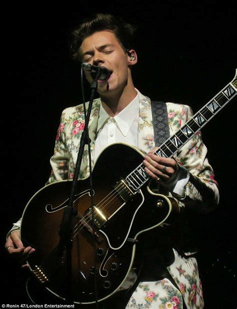 Quirky Harry Styles Rocks His Statement Style In San Francisco Harry