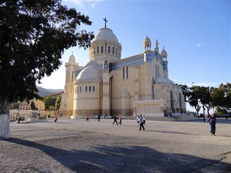 church sanctuary  algiers algeria image  stock photo public domain photo cc images