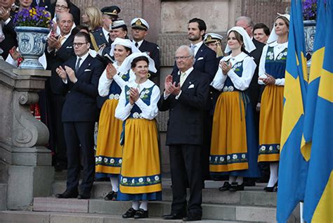 A Look At Swedens National Costume Worn By The Ladies Of The Royal