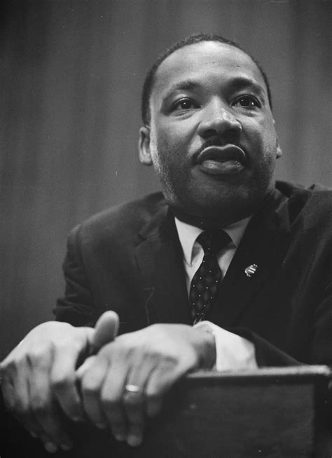 filemartin luther king  leaning   lecternjpg wikimedia commons