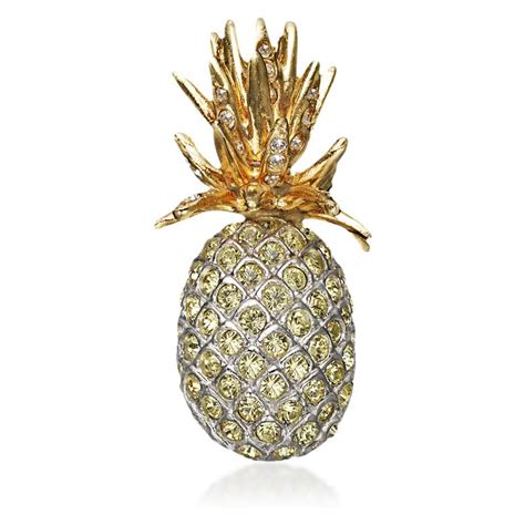 Pineapple Pin Ann Hand