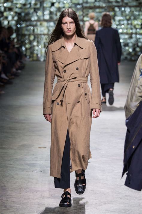 trench coats      autumn fashion news conversations