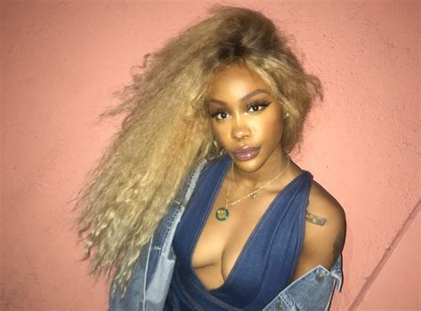 newly blonde sza provides her go to lip gloss brands