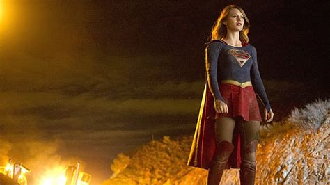 It’s 2015 Why Can’t Supergirl Wear A Skirt The Mary Sue