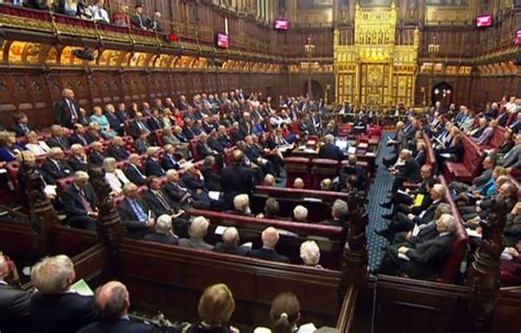 le parlement britannique donne son accord definitif au brexit le devoir