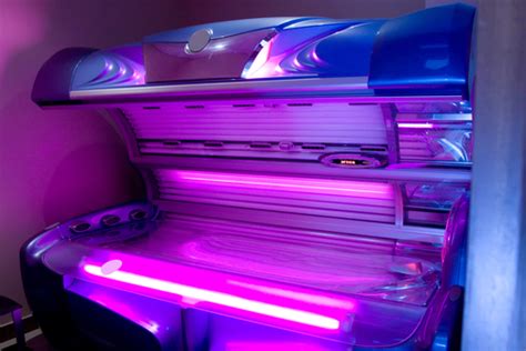 new indoor tanning risk alert burns passing out and eye injuries linked to tanning beds