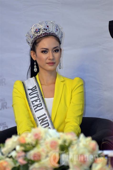Putri Indonesia 2014 Elvira Devinamira Sambangi Kpk Foto 2 1053791