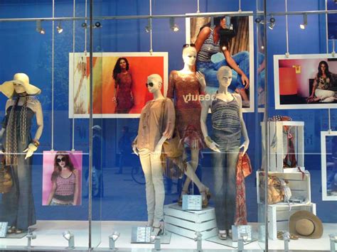 Trends In Fashion Retail And Beauty Window Displays