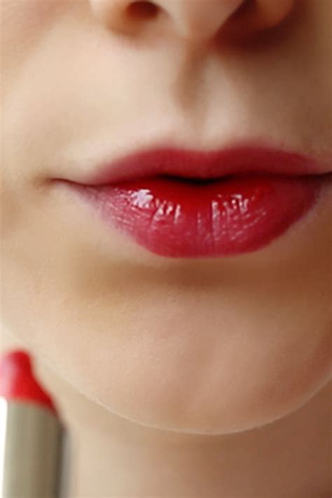 How To Salvage Broken Lipstick Diy Tinted Lip Balm Elle