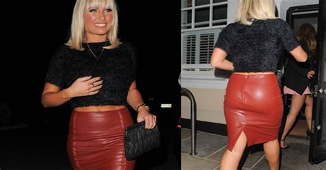 Do They Ever Stop Billie Faiers Flaunts Sexy Derriere As Towie Stars