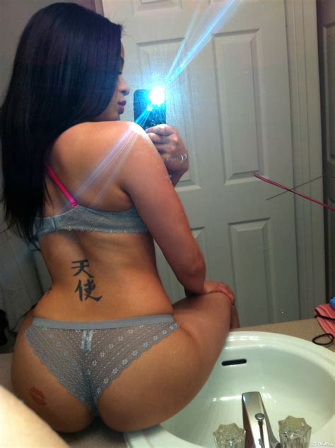 naughty chick display her naked body in front of her lover for taking selfie hood tube