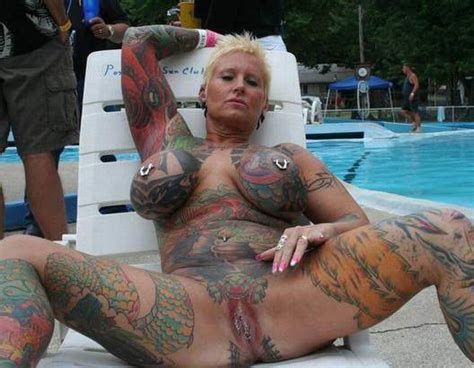 tattoed old woman huge big boobs at nude mom pics