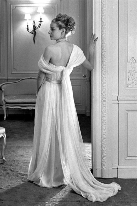 in photos dior in the 1940 s vintage dior dior fashion