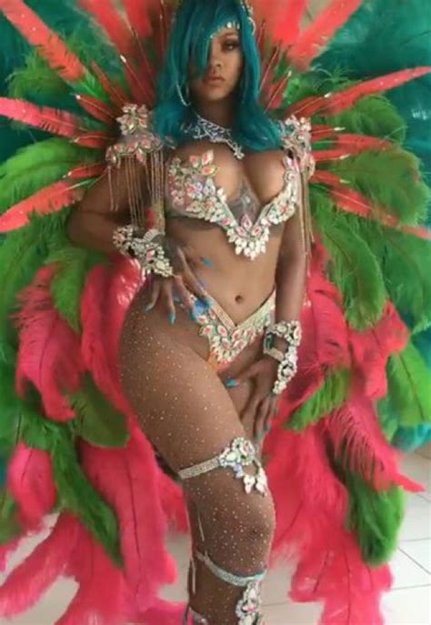 Video Rihanna Posts Pictures Of Kadooment 2017 Outfit In