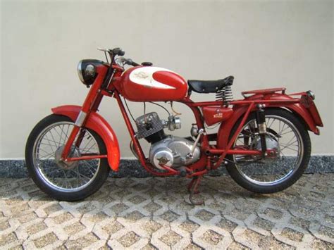 1957 Ducati 85 Turismo Classic Motorcycle Pictures