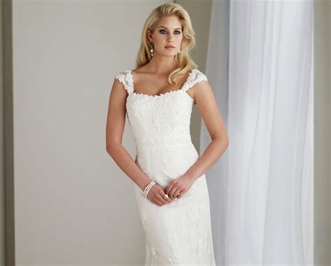 tips  choosing wedding gowns  older brides   wedding dresses
