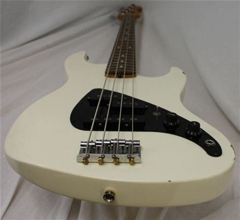 fender jp 90 bass arctic white 1990